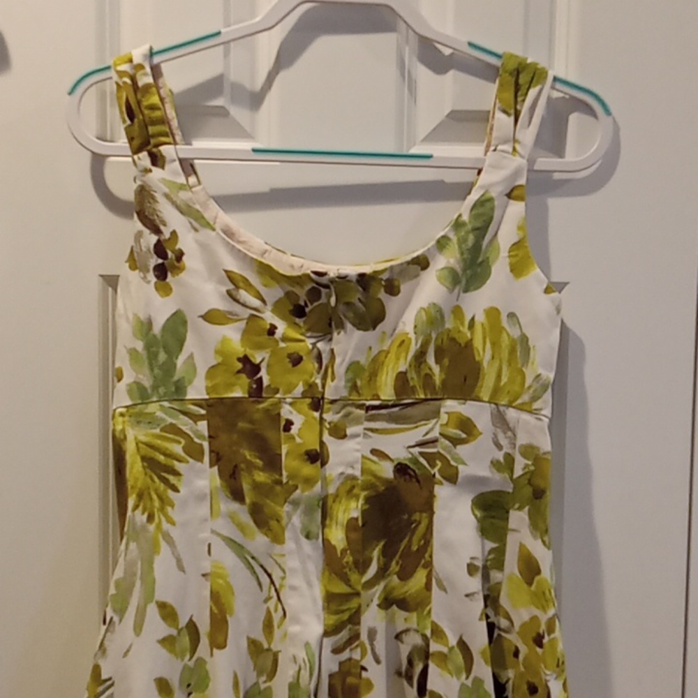 New Directions Midi Dress with Green and White Leaf Pattern - Picture 5 of 7